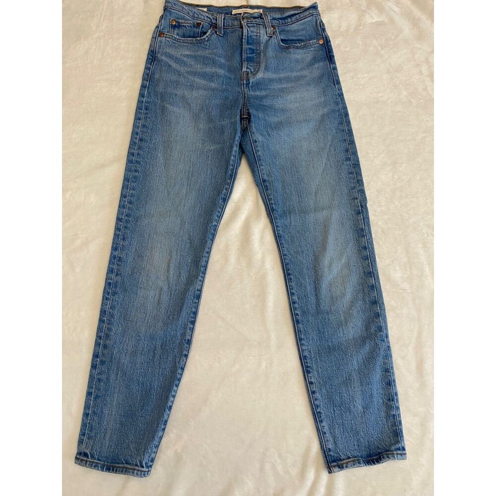 Levi's Woman’s Wedgie Fit Blue Denim Jeans Size 25 Mid-Rise
